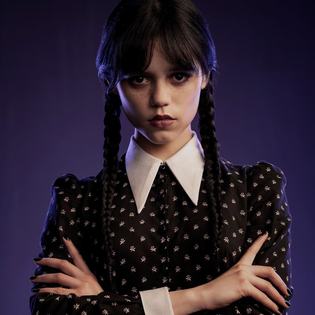 Mercredi Addams : La Nouvelle Influenceuse Mode Goth Girl 2022 ?