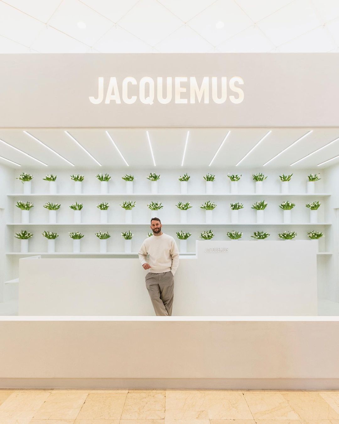 Evénément Jacquemus Le café Fleurs aux Galeries Lafayette