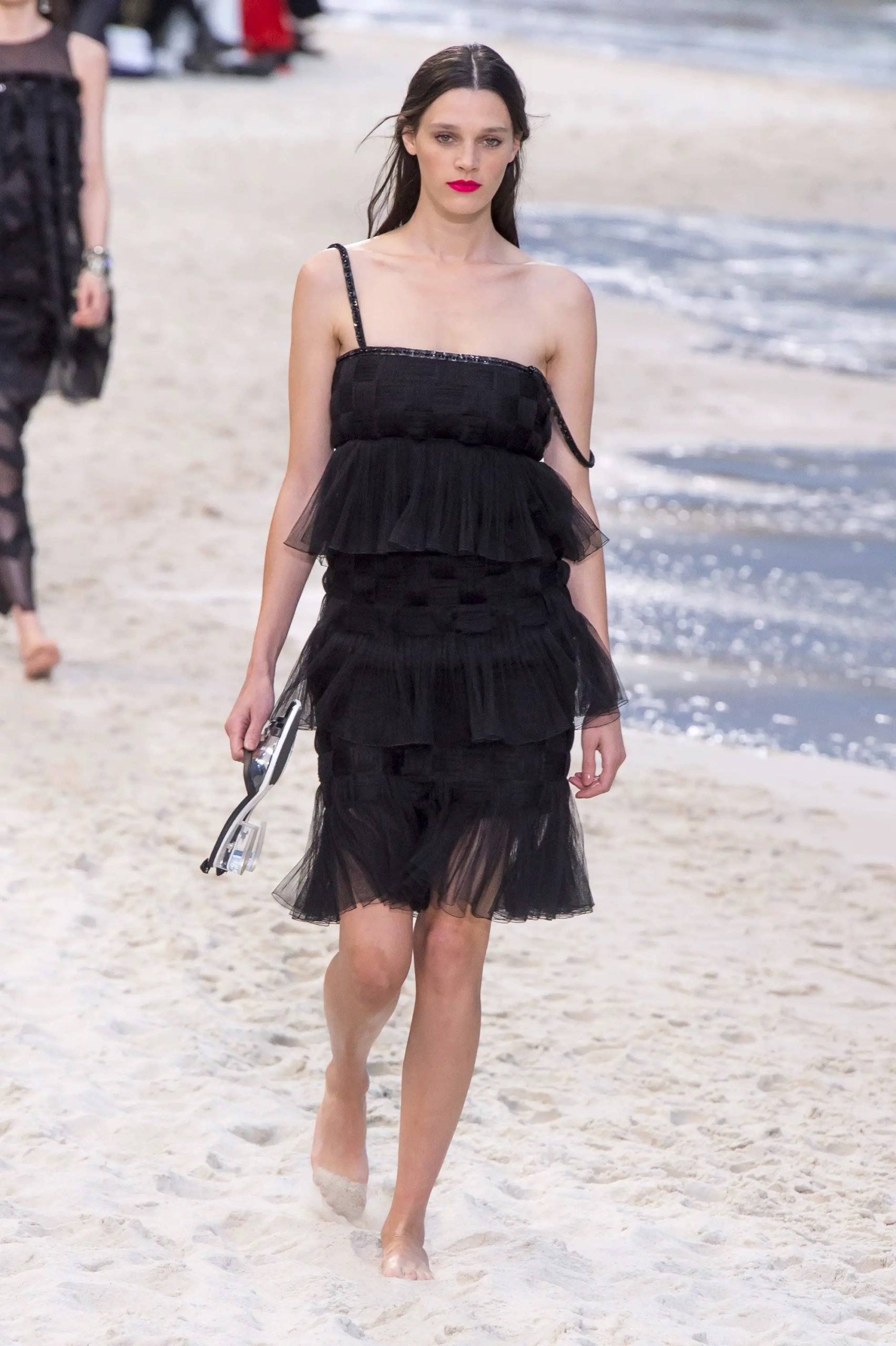 Chanel Nos conseils pour choisir une robe intemporelle Modalova scaled