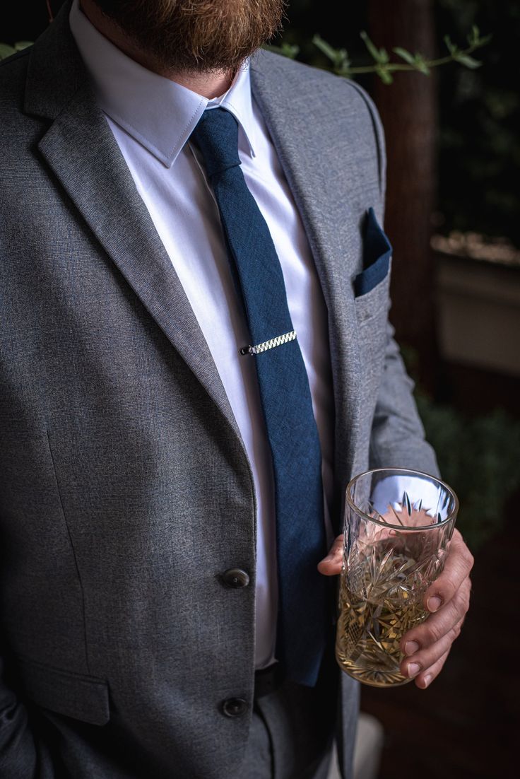 Le Top 8 des Cravates de Luxe à Porter en 2023 1 Cravate homme luxe 2023