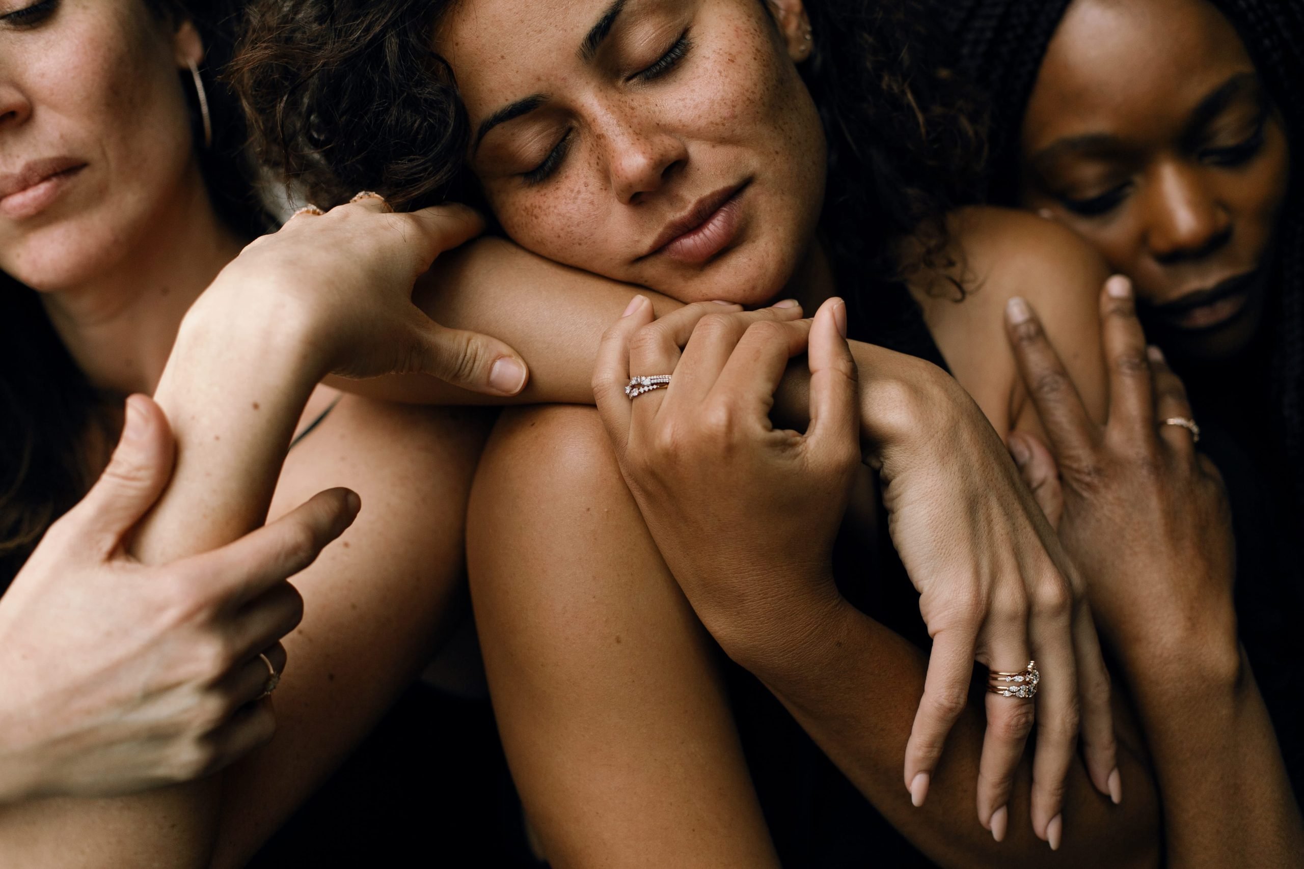 alliances bagues mariage leilabuecher solennejakovsky lamarieeauxpiedsnus 22 scaled