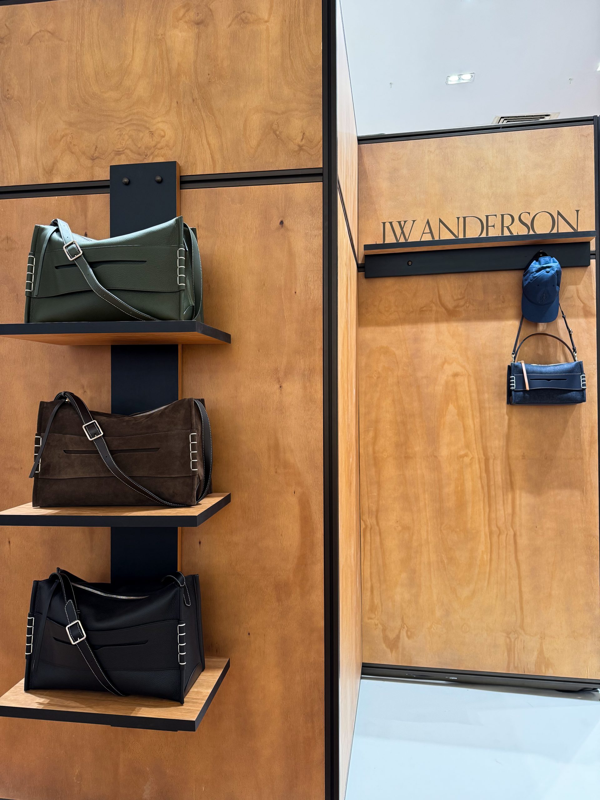 Pop-up JW Anderson x Galeries Lafayette Pauline PINOT Modalova 8