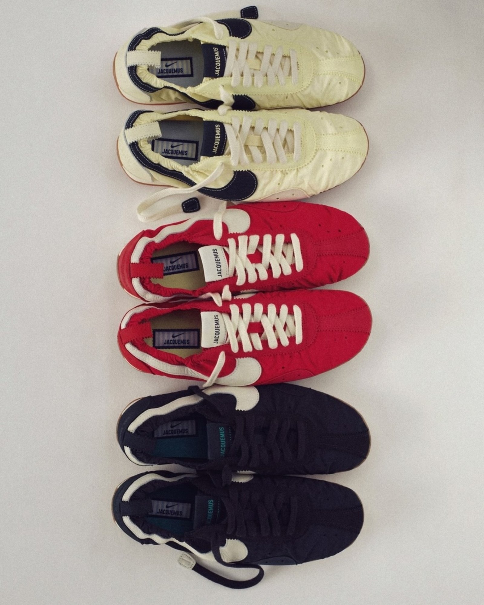 Sneakers souples Jacquemus x Nike Moon Shoe trend modalova