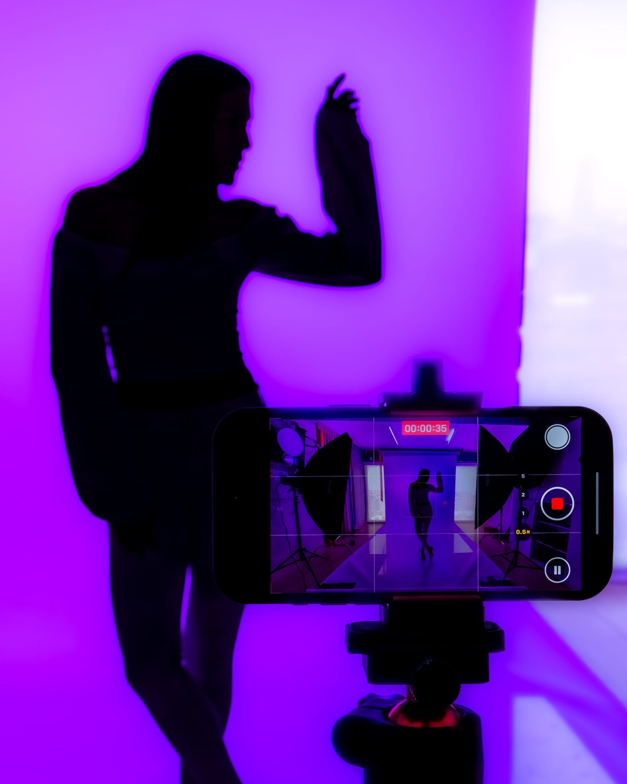 Maitriser les codes de la photographie mode avec un smartphone Modalova scaled