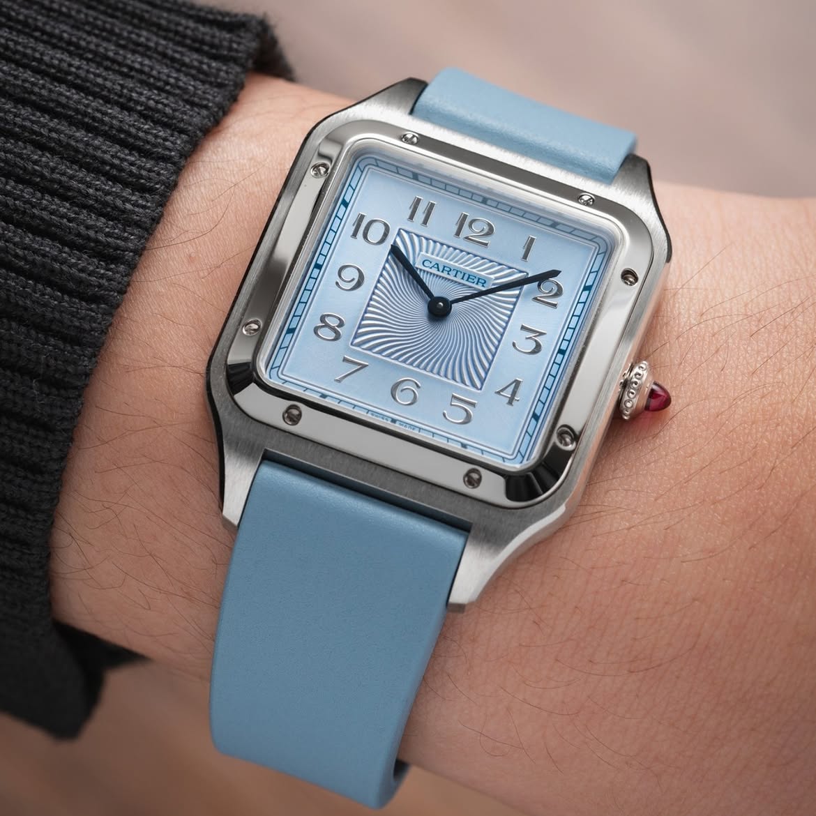 Une montre trois allures le chic du bracelet caoutchouc Modalova
